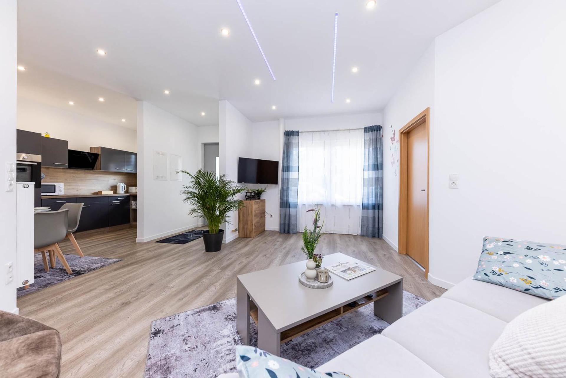 Neu I Ferienwohnung Jasmin Andernach Exteriér fotografie