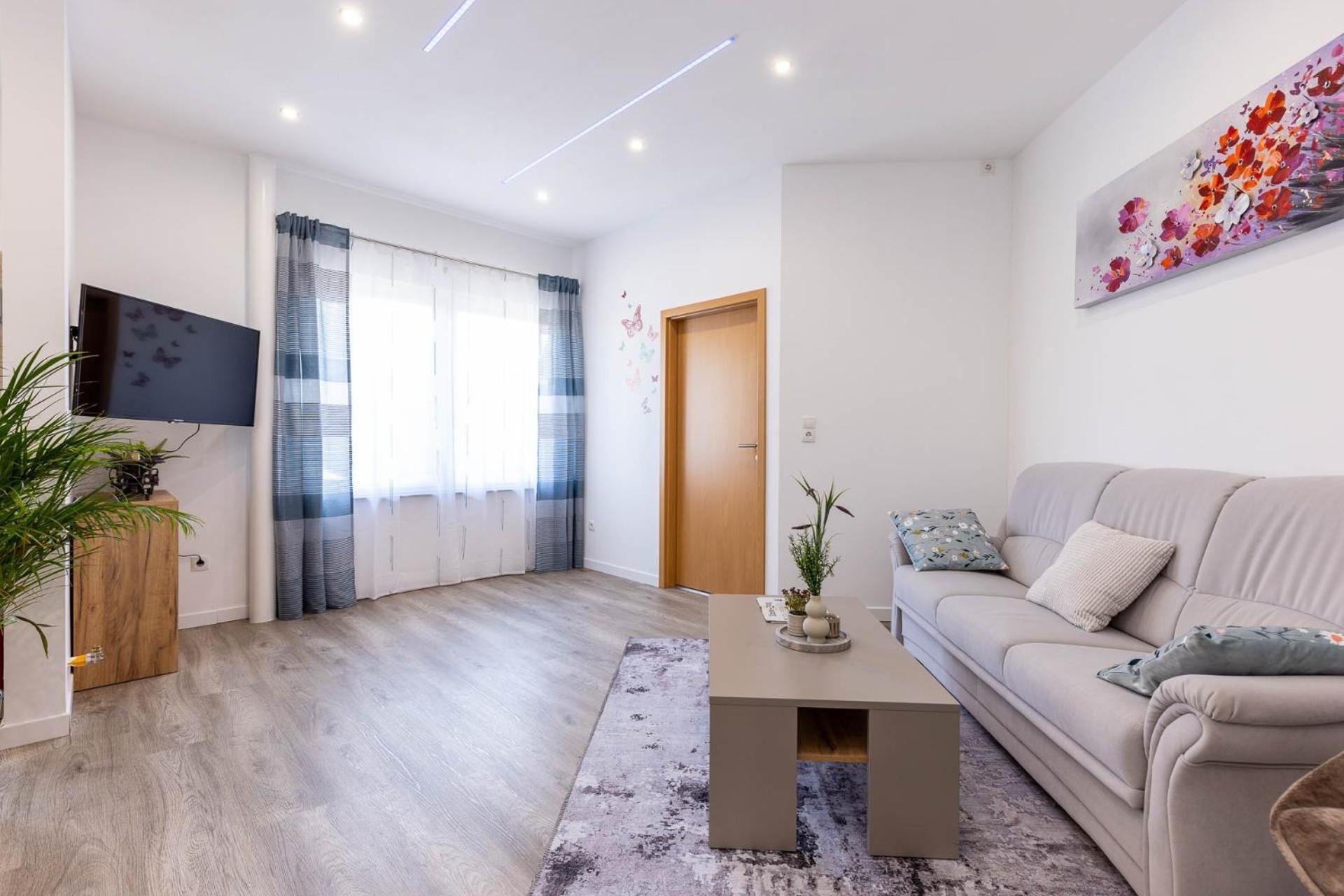 Neu I Ferienwohnung Jasmin Andernach Exteriér fotografie